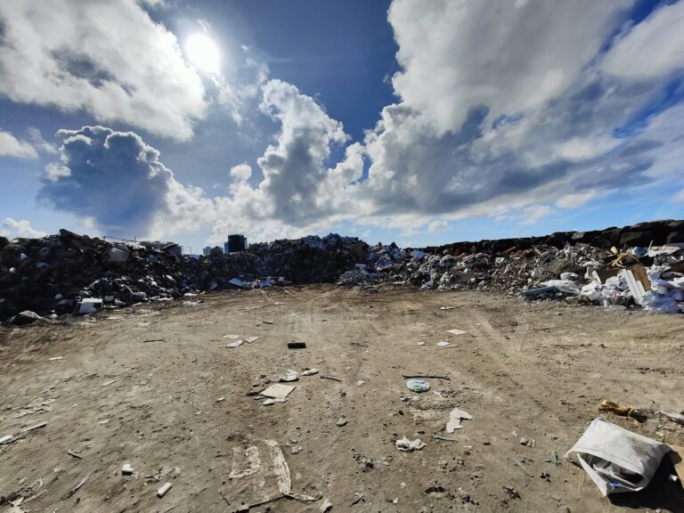 އިންޑަސްޓްރިއަލް ވިލެޖް ސާފުކޮށްފި