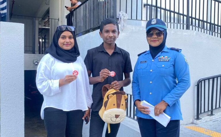 ސްކޭމް އެވެއާނަސް ރޯޑްޝޯއެއް ކުރިއަށް ގެންގޮސްފި