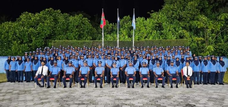 140 ބައިވެރިންނާއެކު ފުލުހުންގެ އަސާސީ ތަމްރީން ކޯސް ފަށައިފި