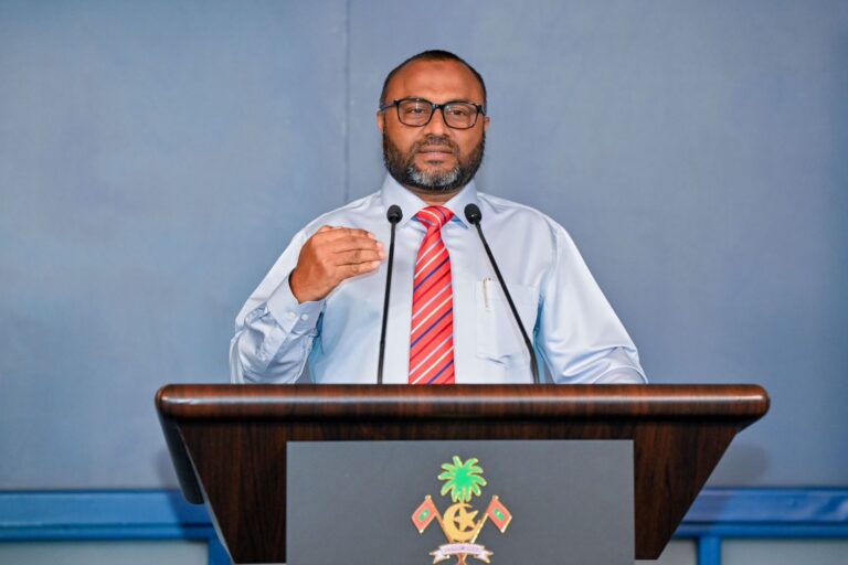 އަމާޒަކީ މިއަހަރު ނިމުމުގެ ކުރިން 100 އިމާމުންނަށް ރާއްޖޭން ބޭރުން ތަމްރީން ހޯދައިދިނުން: އިސްލާމިކް މިިސްޓަރު