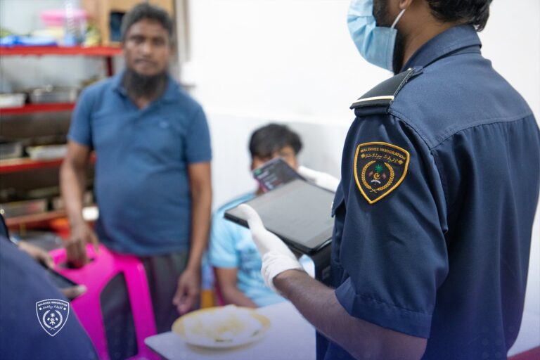 ގަވާއިދާ ޚިލާފަށް އުޅުނު 7 ބިދޭސީއަކު އިމިގްރޭޝަންގެ ބެލުމުގެ ދަށަށް!