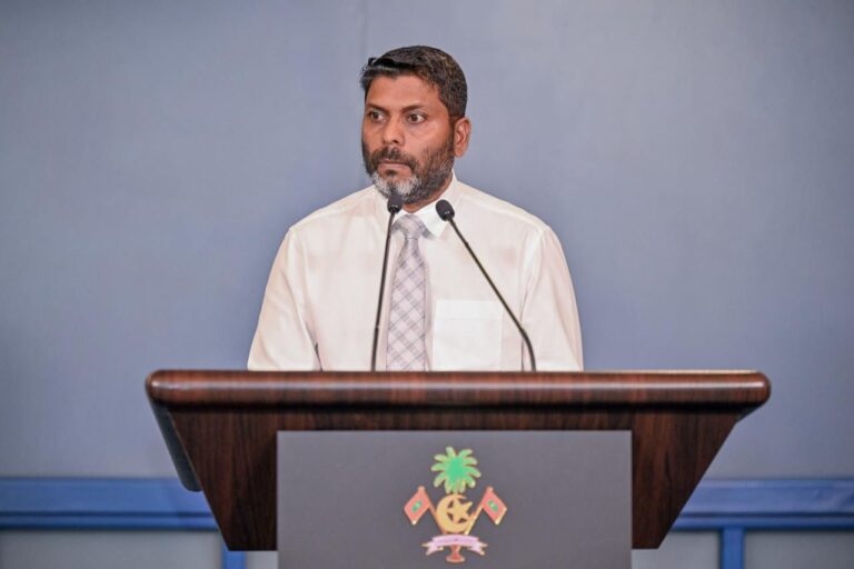 ނެޝަނަލް ސްޓޭޑިއަމްގެ ލައިޓް މަރާމާތުކުރަން 4 މިލިއަން ރުފިޔާ ޚަރަދުވި: ސްޕޯޓްސް މިނިސްޓަރު