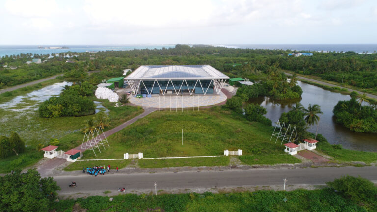 އައްޑޫ ސިޓީގައި އެކްސިޑެންޓުތަކެއް ހިނގާ 7 މީހަކަށް އަނިޔާވެއްޖެ