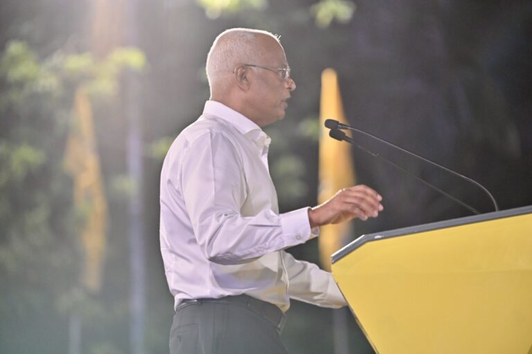 މެންބަރުން އަމަލު ކުރަންވާނީ ރައްޔިތުންގެ ލާބަޔާއި މަންފާއަށް އިސްކަންދީގެން: ރައީސް ޞާލިޙް