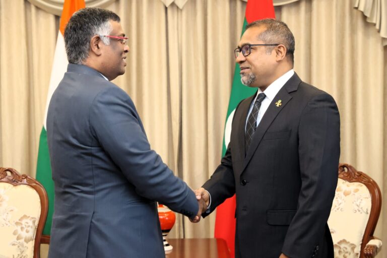 އިންޑިއާއިން ރާއްޖެއަށް ކަނޑައެޅުއްވި އާ ސަފީރު ފޮރިން މިނިސްޓަރާ ބައްދަލުކުރައްވައިފި