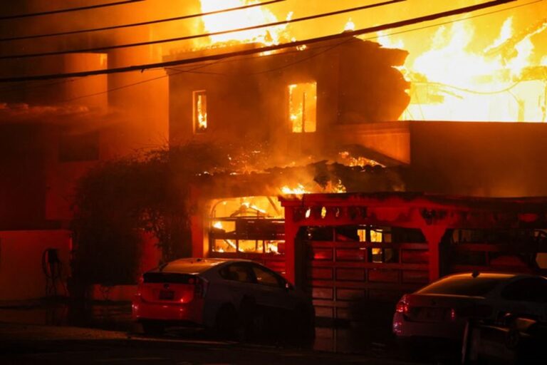 ތަރިންގެ ގެތައް އަނދައި ހުލިވެއްޖެ، އެވޯޑުތައް ބޭއްވުންވެސް ފަސްކޮށްފި