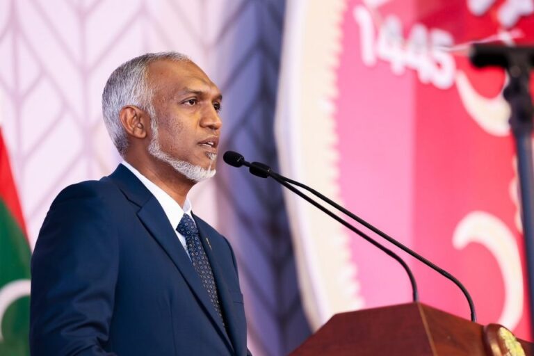 ދުނިޔޭގެ ކެންސަރު ބަލީގެ ދުވަހު ރައީސްގެ މެސެޖު: ދުންފަތާއި ދުރުހެލިވުމަށް އަޒުމް ކަނޑައަޅާ!