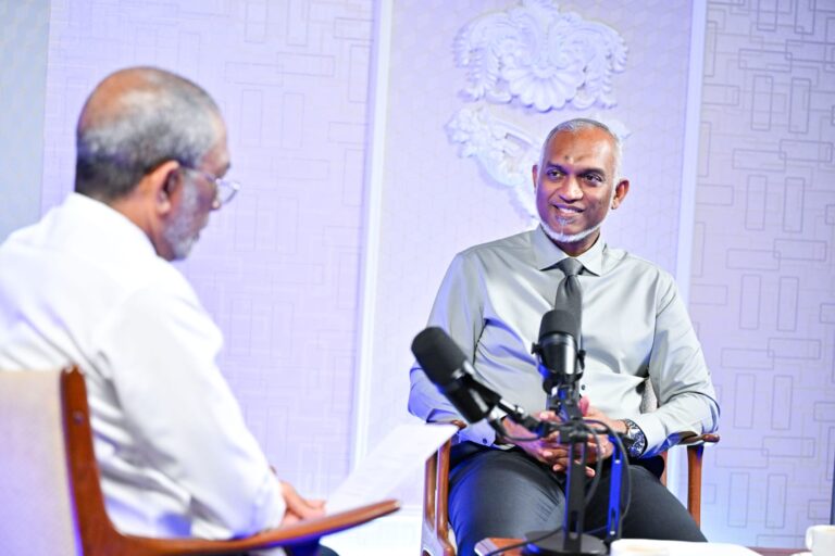 ރައީސް މުޢިއްޒުގެ ދެކަނބަލުން މިއަހަރު ޙައްޖަށް ވަޑައިގަންނަވަނީ