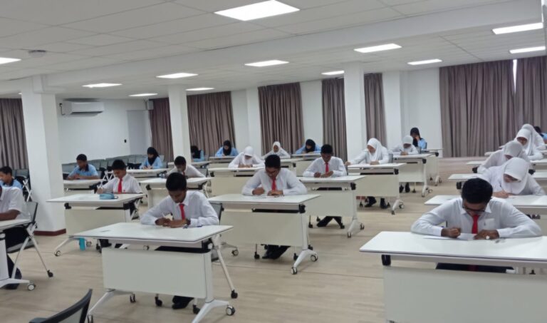 ދިވެހި ބަހުގެ އެކެޑެމީން ބާއްވާ އަދަބީ މުބާރާތް ފަށައިފި