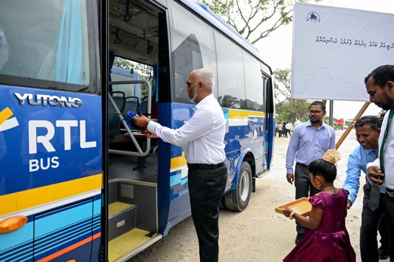 ކެނދިކުޅުދޫގައި އާރްޓީއެލް ބަހުގެ ހިދުމަތް ރައީސް އިފްތިތާހް ކޮށްދެއްވައިފި