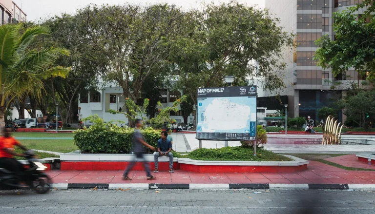 މިނިވަން ދުވަހަށް ތައްޔާރުވާން ބައެއް ގަޑިތަކުގައި އިއްޒުއްދީން ފާލަން ސަރަހައްދު ބަންދު