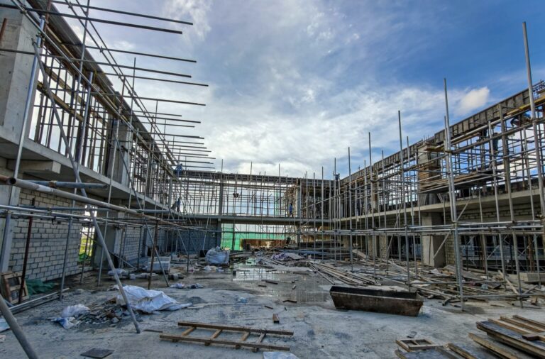 ހުޅުމާލޭ ދެވަނަ ފިޔަވަހީގައި އަލަށް ބިނާކުރަމުންދާ ސްކޫލް. ފޮޓޯ: ވަގުތު