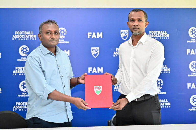 ހުރިހާ ކްލަބެއްގެ ތާއީދާއެކު އެފްއޭއެމްގެ ރައީސް ކަމަށް ޓޮމް ފޯމު ހުށަހަޅައިފި