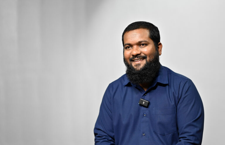 ޝައިހު އާޒިމް ޚާލިދު އުމްރާ ގްރޫޕެއް ހައްދަވައިފި