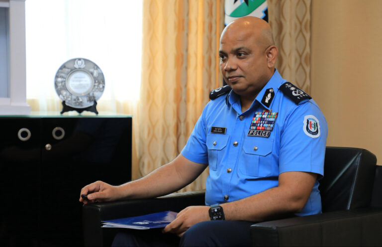 ގަވާއިދާ ޚިލާފަށް އުޅޭ ބިދޭސީންނާއި އެމީހުންގެ ފައިދާ ނަގާ މީހުން ޓޮލަރޭޓެއް ނުކުރާނަން: ސީޕީ