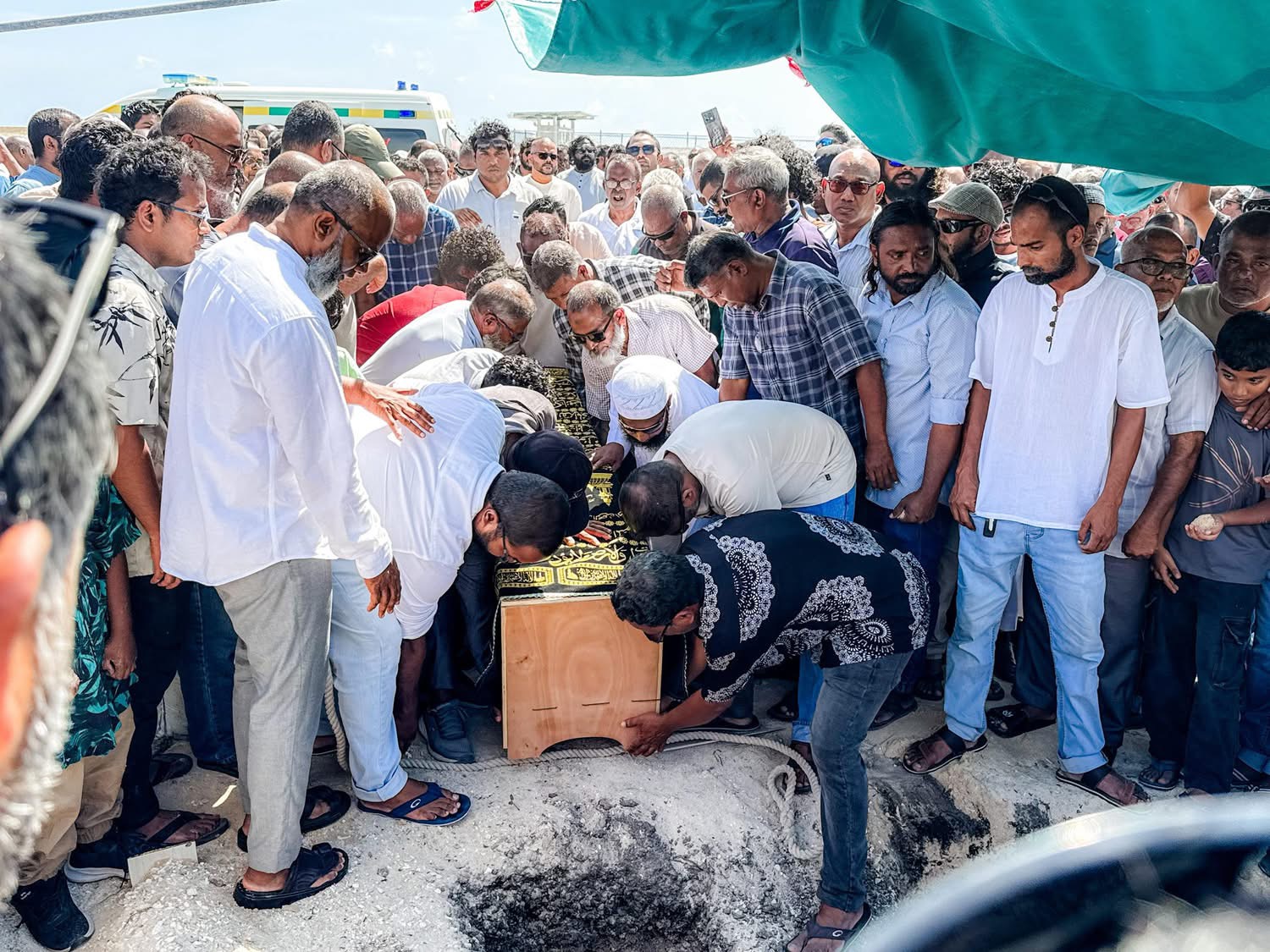 ފޮޓޯ: މިހާރު