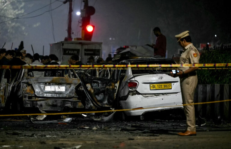 ދިއްލީގައި ހިނގި ބާރުގަދަ ގޮވުމުގައި 13 މީހަކު މަރުވެ، އެތައްބަޔަކު ޒަހަމްވެއްޖެ