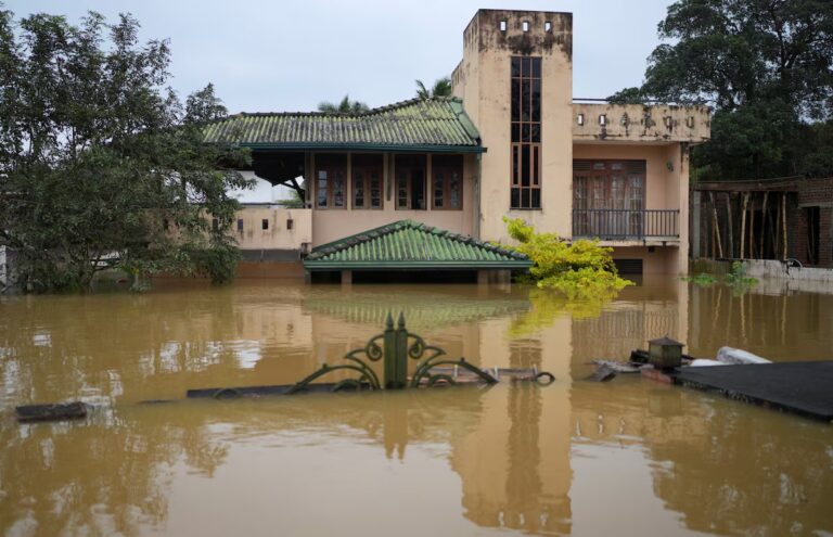 ތޫފާން ދިތުވާގައި ހަލާކުވި ކޮންމެ ގެއަކަށް ފަސް މިލިއަން ރުޕީސް ދެނީ