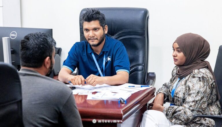 ޓެކްސީލައިންގެ އިންޓަރވިއުގައި 260 އަށް ވުރެ ގިނަ މީހުން