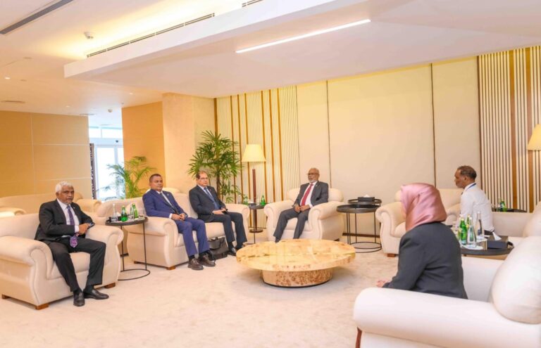 ކޮމަންވެލްތުގެ ކޮންފަރެންސް ނިންމާ މަޖިލީހުގެ ރަައީސް ރާއްޖެ ވަޑައިގެންފި