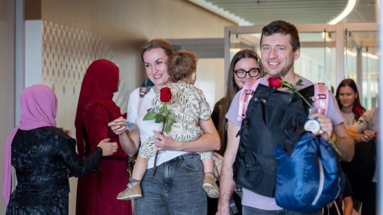 މި އަހަރުގެ މިހާތަނަށް ރާއްޖެއަށް 99،000 އަށްވުރެ ގިނަ ފަތުރުވެރިން ޒިޔާރަތްކޮށްފި