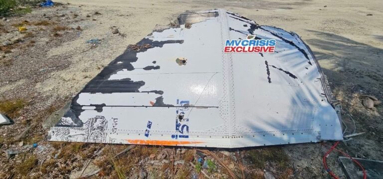 ފަޅު ރަށަކަށް މަސްހިފަން ގޮސް އުޅުނު މީހަކަށް އިންޑިއާގެ ރޮކެޓެއްގެ ބައިތަކެއް ފެނިއްޖެ