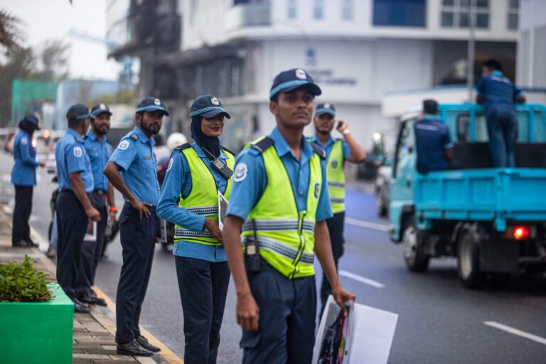 ތިނަދޫއާއި ކުޅުދުފުއްޓަށް ފުލުހުން ހޯދަން އިއުލާންކޮށްފި