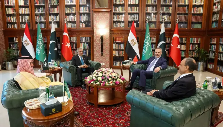 ހޮރްމޫޒް ކަނޑުއޮޅި ހުޅުވުމާ ގުޅޭ މަޝްވަރާތަކެއް ޕާކިސްތާނުން ބާއްވައިފި