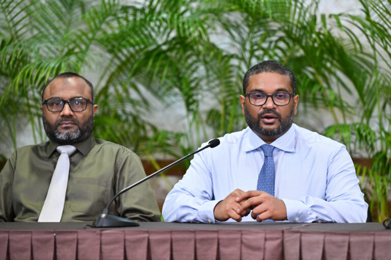 ހަނގުރާމައާ ގުޅިގެން ރާއްޖެއަށް އަސްކަރީ ނުރައްކަލެއް ނެތްކަމުގެ ޔަގީންކަން ދީފި