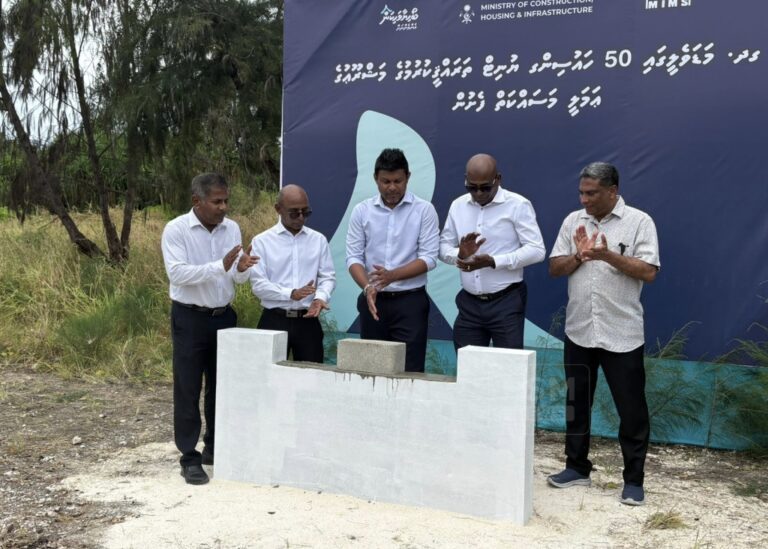 މަޑަވެލީގައި ތަރައްޤީކުރާ 50 ހައުސިންގ ޔުނިޓުގެ މަސައްކަތް ނައިބު ރައީސް ފައްޓަވާދެއްވައިފި