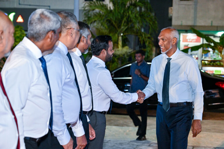 ދެ އިންތިޚާބު އެއްކޮށް ބޭއްވުމުން، އުމުރު ހަމަވާ މަޖިލީހަކާ ހެދި ވަގުތު ބޭކާރުވުން ހުއްޓުވޭ: މިނިސްޓަރ މުއްޠަލިބު