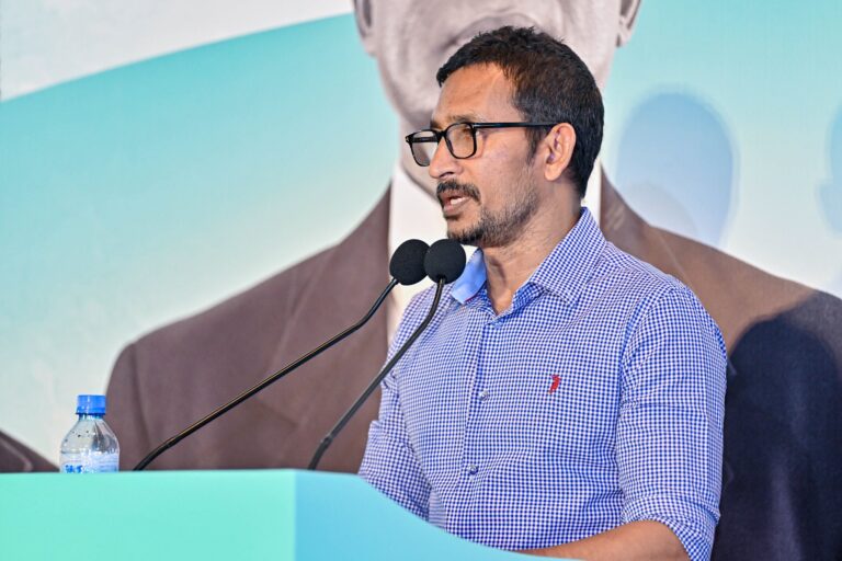 ދެ އިންތިހާބު އެއްކޮށްލައިގެން ލިބޭނެ ގެއްލުމެއް ދައްކާ، މިހިރީ ބަހުސަކަށްދާން ތައްޔާރަށް: ފަލާހު