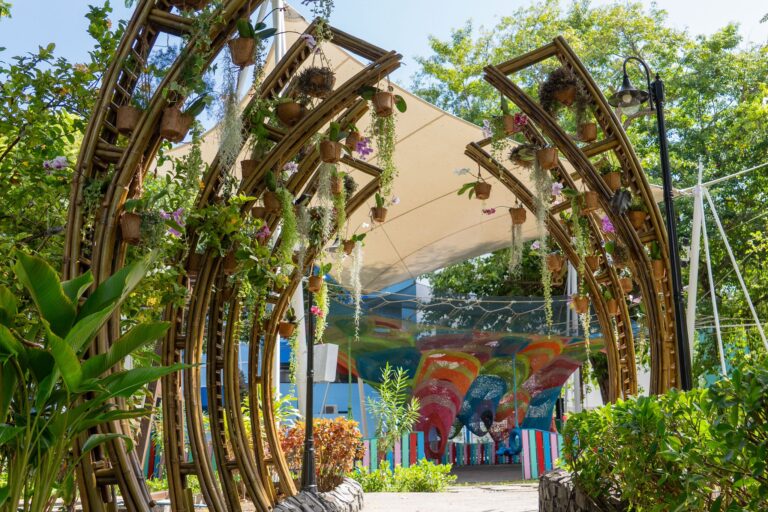 ސަލްޓަން ޕާކުގެ މަރާމާތުގެ މަސައްކަތްތައް ނިންމައި އަލުން ހުޅުވާލާފައި. ފޮޓޯ: ކޮންސްޓްރަކްޝަން މިނިސްޓްރީ