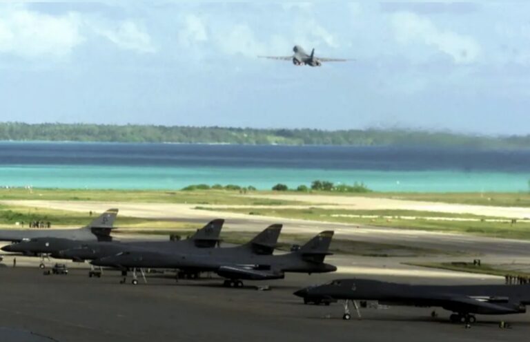 އީރާނުން ޗާގޯސްގެ ބޭސްއަށް އަމާޒުކޮށް މިސައިލް ހަަމަލާއެއް ފޮނުވާލައިފި