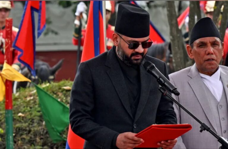 ނޭޕާލްގެ އާ ބޮޑުވަޒީރަށް ރައީސް ތަހުނިޔާ ފޮނުއްވައިފި