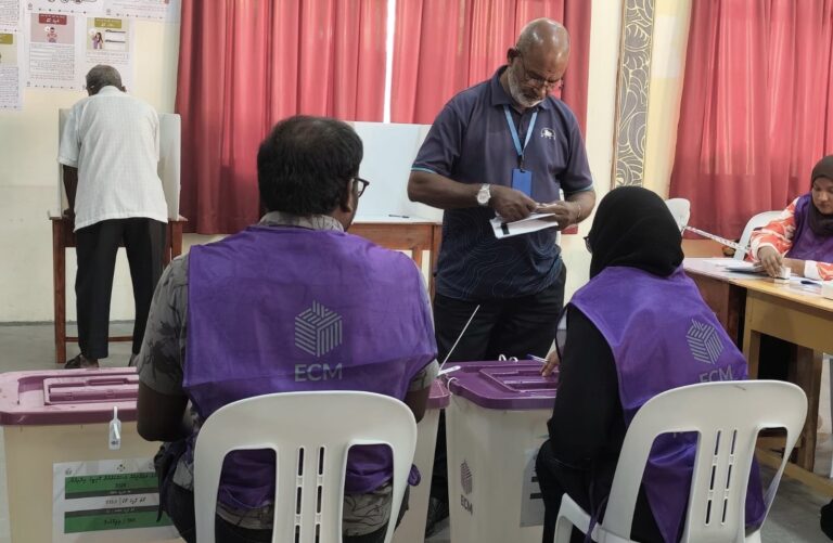 ވޯޓުލުމުގެ ސައްހަ ކަމާމެދު ސުވާލު އުފެދޭ ފަދަ ކަމެއް ސަމާލުކަމަށް އައިސްފައި ނެތް: އެޗްއާރްސީއެމް