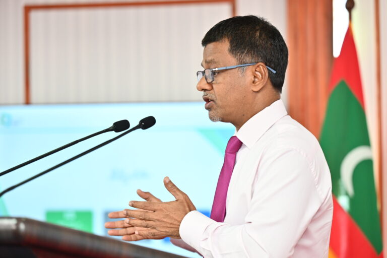 ”ސިއްހީ ދާއިރާ އަށް މި އަހަރު 1،900 މުވައްޒަފުން ނެރޭނަން“