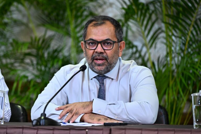 ސަރުކާރުގެ ކުންފުނިތަކަށްވެސް ހަރަދު ކުޑަ ކުރުމަށް ވާނީ އަންގާފަ: މިނިސްޓަރ ޒަމީރު