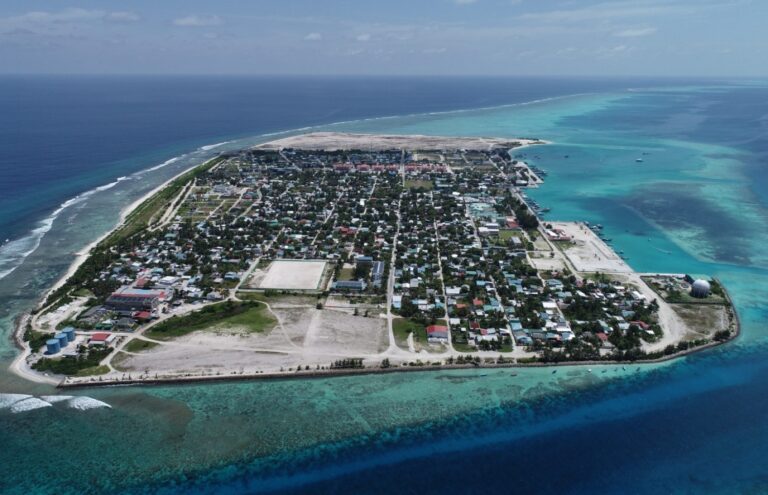 ތިނަދޫގައި މުދައްރިސަކަށް ދަރިވަރަކު އަނިޔާ ކުރި މައްސަލައެއް ތަހުގީގު ކުރަން ފަށައިފި