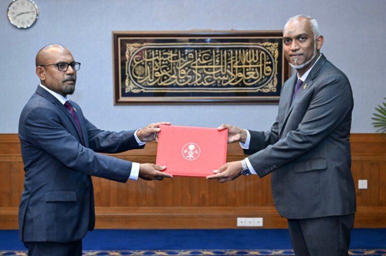 ޑިފެންސް މިނިސްޓަރުގެ މަގާމަށް ހަސަން ރަޝީދު އައްޔަންކުރައްވައިފި