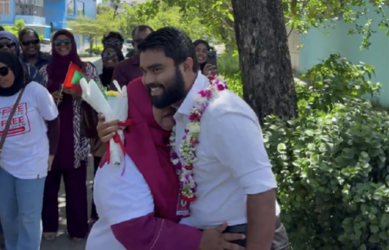 ޝަހްޒާން ވެސް ޖަލުން މިނިވަންވެއްޖެ