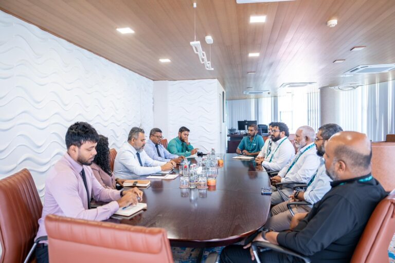މަސްވެރިންނަށް ބަނދަރުތަކުން ދިމާވާ ގޮންޖެހުންތައް ހައްލުކުރުމަށް މުހިންމު މަޝްވަރާތަކެއް ބާއްވައިފި