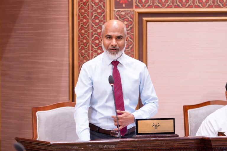 އިސްކަންދަރުގެ ޔޫނިއަން އަށް ހުއްދަ ނުދިނީ ސްކޫލްގެ ނަން ބޭނުންކުރުމުން: އެޑިއުކޭޝަން މިނިސްޓަރު