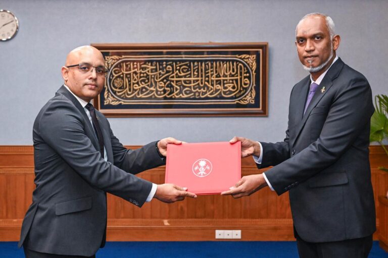 ފިނޭންސް މިނިސްޓަރަކަށް ހަސަން ޒަރީރު އައްޔަންކޮށްފި