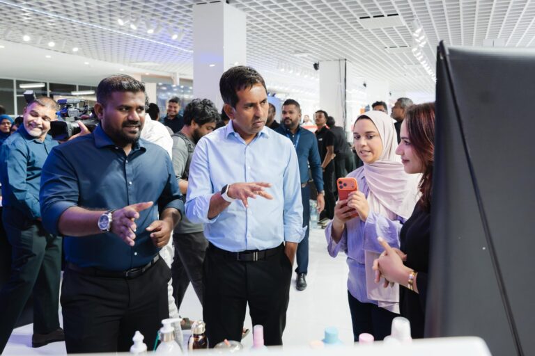 ދެ ބްރޭންޑެއް އަލަށް ތައާރަފްކޮށް، މާލެ އެސްޓީއޯ ޕީޕަލްސް ޗޮއިސްގެ ފުރަތަމަ ފަންގިފިލާ ހުޅުވައިފި