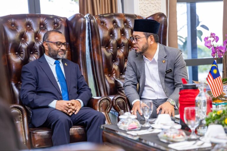 މިނިސްޓަރު ޝަހީމް، މެލޭޝިޔާގެ ރިލިޖަސް އެފެއާޒް މިނިސްޓަރާއި ބައްދަލުކުރައްވައިފި