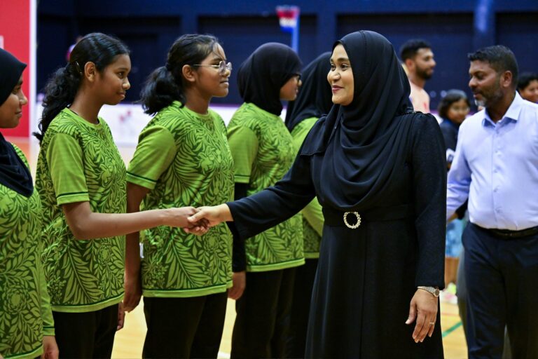 ފަސްޓް ލޭޑީ، ”ރާއްޖެ ޖޫނިއަރ ޗެމްޕިއަންޝިޕް“ ހުޅުވުމުގެ ރަސްމިއްޔާތު ޝަރަފުވެރިކޮށްދެއްވައިފި