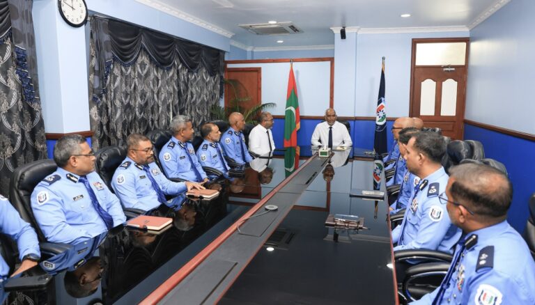 ފުލުހުންގެ އެގްޒެކެޓިވް ބޯޑާ ރައީސް ބައްދަލުކުރައްވައިފި