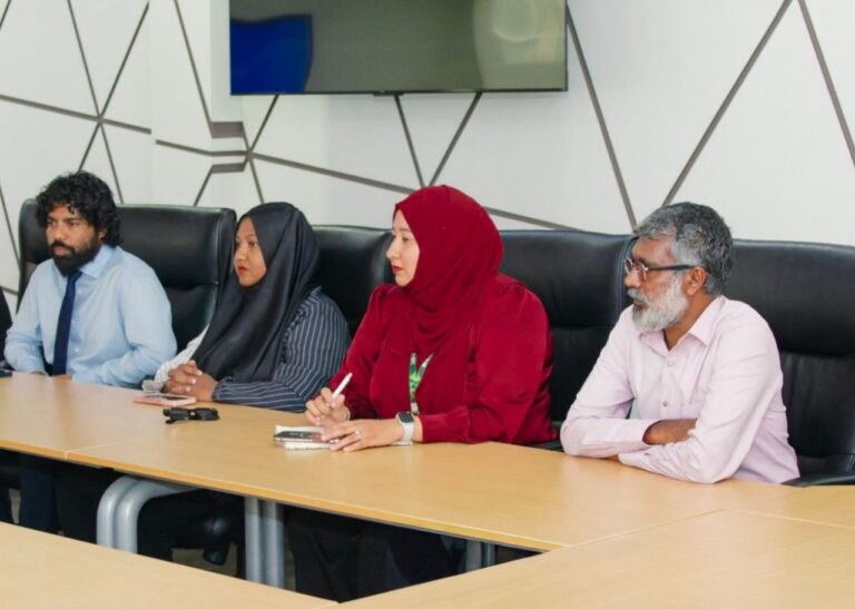 ހުޅުމާލޭ ފަޅުތެރެއަށް ގިނަ އަދަދެއްގެ ކުނި ޖަމާވަމުންދާ މައްސަލައަށް ހައްލެއް ހޯދުމަށް އެޗްޑީސީން މަޝްވަރާތަކެއް ކޮށްފި