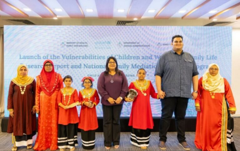 ދެމަފިރިން ވަކިވުމުގެ އެންމެ ހިތްދަތި އަސަރު ކުރަނީ ދަރިންނަށް: މިނިސްޓަރު
